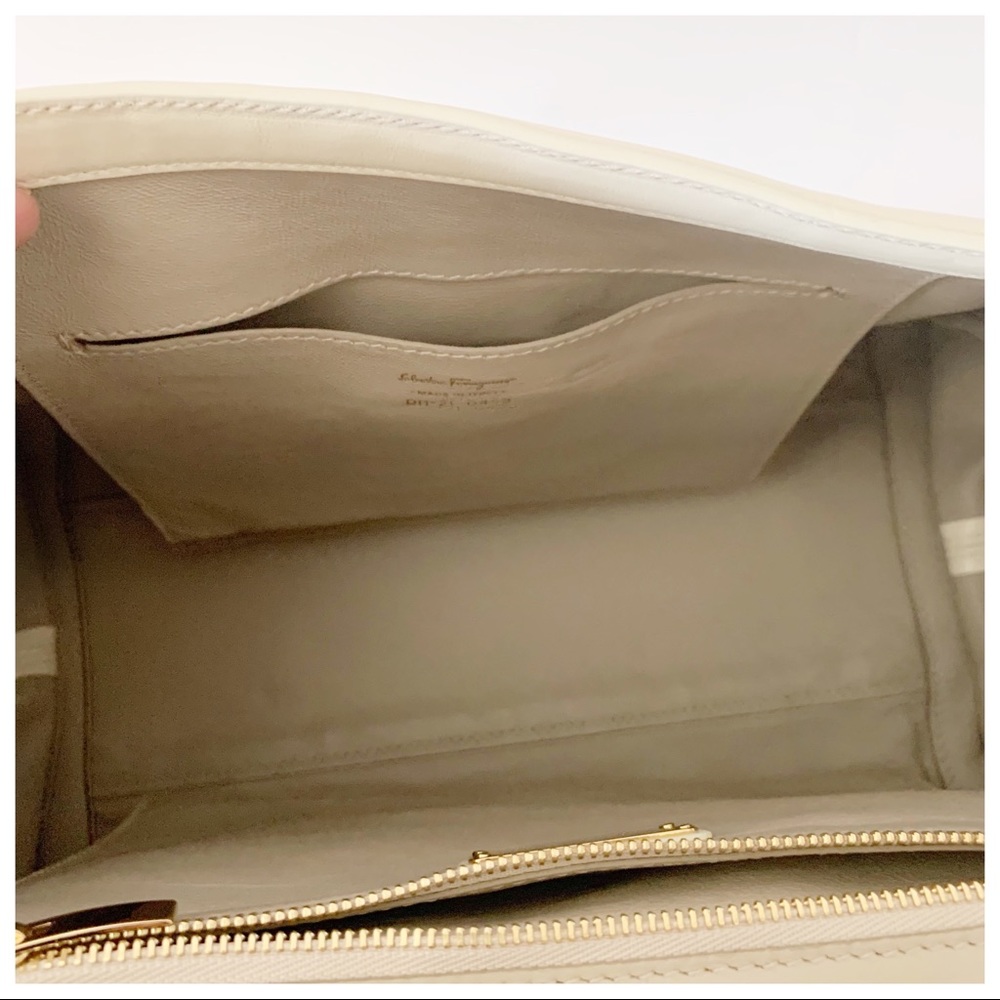 SALVATORE FERRAGAMO Sofia Handbag - Picture 13 of 15